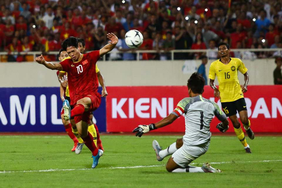 Suốt thời gian thi đấu, Công Phượng không có nhiều cơ hội dứt điểm và những đường chuyền bóng tạo cơ hội 'ngon ăn' cho đồng đội. (Ảnh: Nguyên An/Vietnam+)