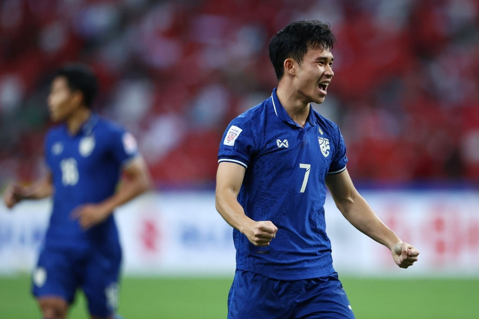 Lần lượt Chanathip Songkrasin, Supachok, Bordi Phala ghi bàn cho Thái Lan ở phút 52, 67 và 83 trong khi Indonesia đánh mất cả thế trận và tinh thần. (Ảnh: Getty Images)