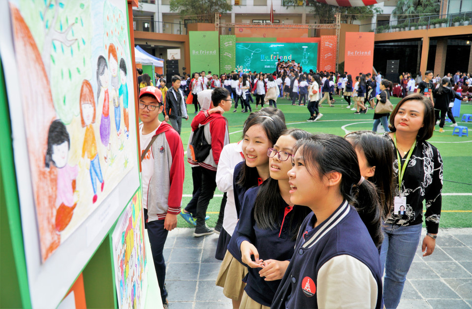 Sự ra đời của dự án ‘Be Friend’ do tổ chức GNI triển khai phát huy được vai trò của học sinh, qua đó nâng cao năng lực cho chính các bạn trẻ nhằm giúp các bạn hiểu rõ và biết các ứng phó với bạo lực học đường. (Ảnh: Minh Hiếu/Vietnam+)