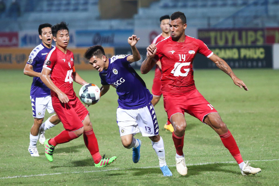 Hà Nội FC giành thắng lợi chung cuộc với tỷ số 5-2 dù Viettel là người sớm dẫn trước 2-0 sau hiệp thi đấu đầu tiên. (Ảnh: Nguyên An)