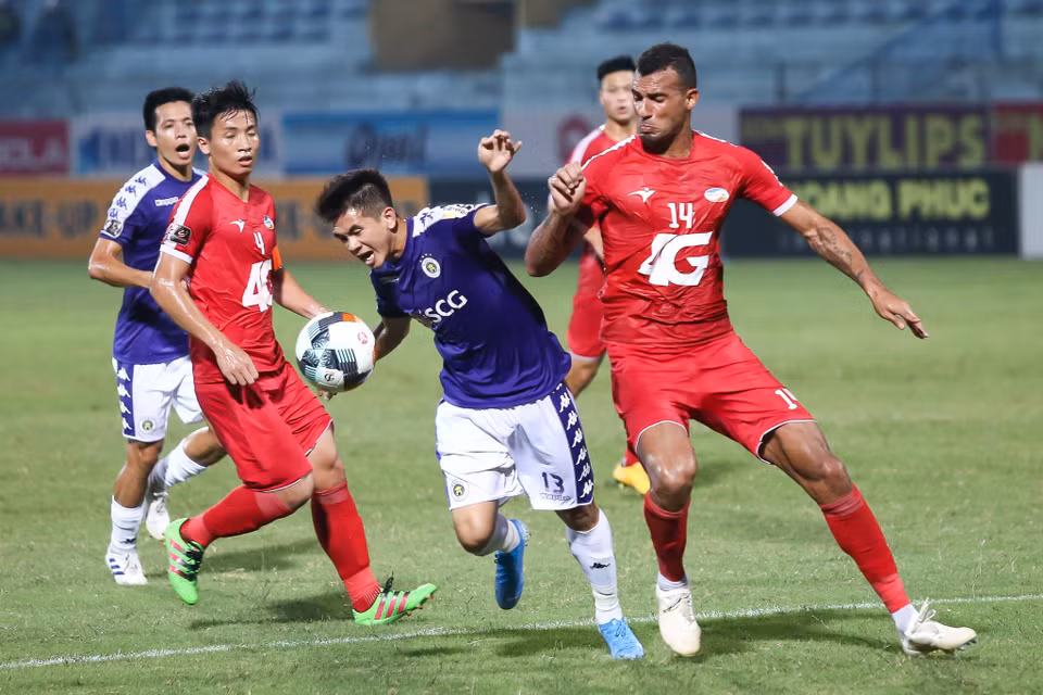 Hà Nội FC giành thắng lợi chung cuộc với tỷ số 5-2 dù Viettel là người sớm dẫn trước 2-0 sau hiệp thi đấu đầu tiên. (Ảnh: Nguyên An)
