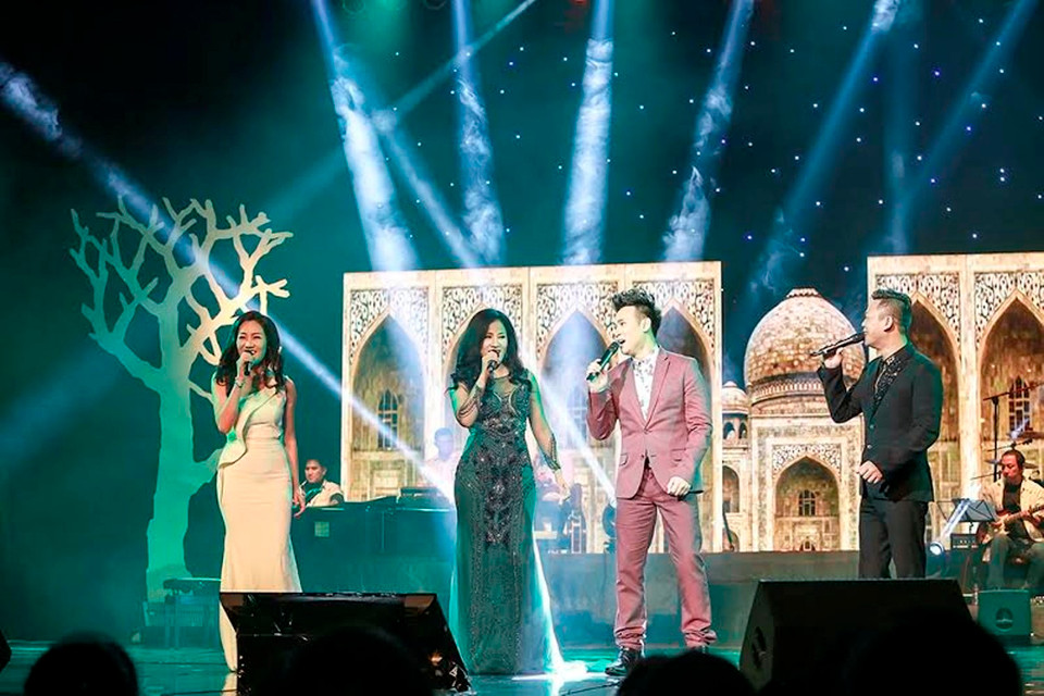 Đêm nhạc có nhiều tiết mục được dàn dựng công phu và sáng tạo... (Ảnh: Hải bá)