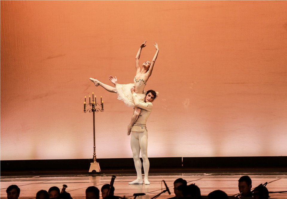 Bên cạnh những vở ballet chuẩn mực vô cùng nổi tiếng, đã được các nhà hát ballet trên thế giới trình diễn hàng ngàn lần như 'Don Quichotte,' 'Kẹp hạt dẻ,' 'Giselle,' 'Carmen.' (Ảnh: BTC)