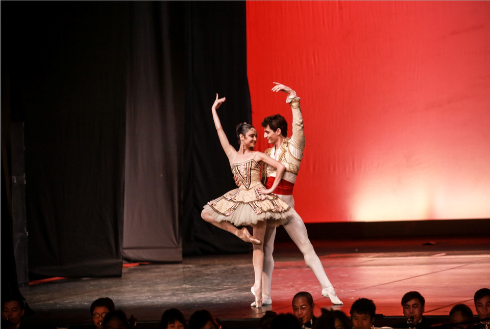 'Don Quichotte' khép màn đêm ballet, trở thành điểm nhấn bởi khoe được những gì đẹp nhất của Paris Ballet. (Ảnh: BTC)