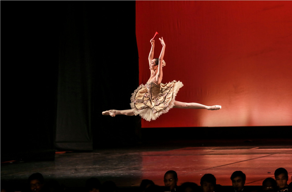 Nhấn vào các bước nhảy đôi, nhưng nhiều khoảnh khắc solo của các vũ công khiến khán giả thực sự mãn nhãn. (Ảnh: BTC)