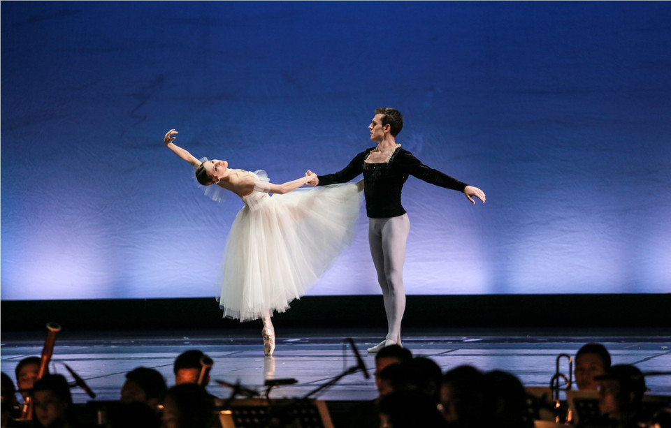 Giới thiệu ​8 trích đoạn, đêm Paris Ballet được thiết kế như một 'cuộc du ngoạn' để khán giả Việt Nam khám phá tổng quan vẻ đẹp của ballet Pháp qua hành trình nhiều thế kỷ. (Ảnh: BTC)