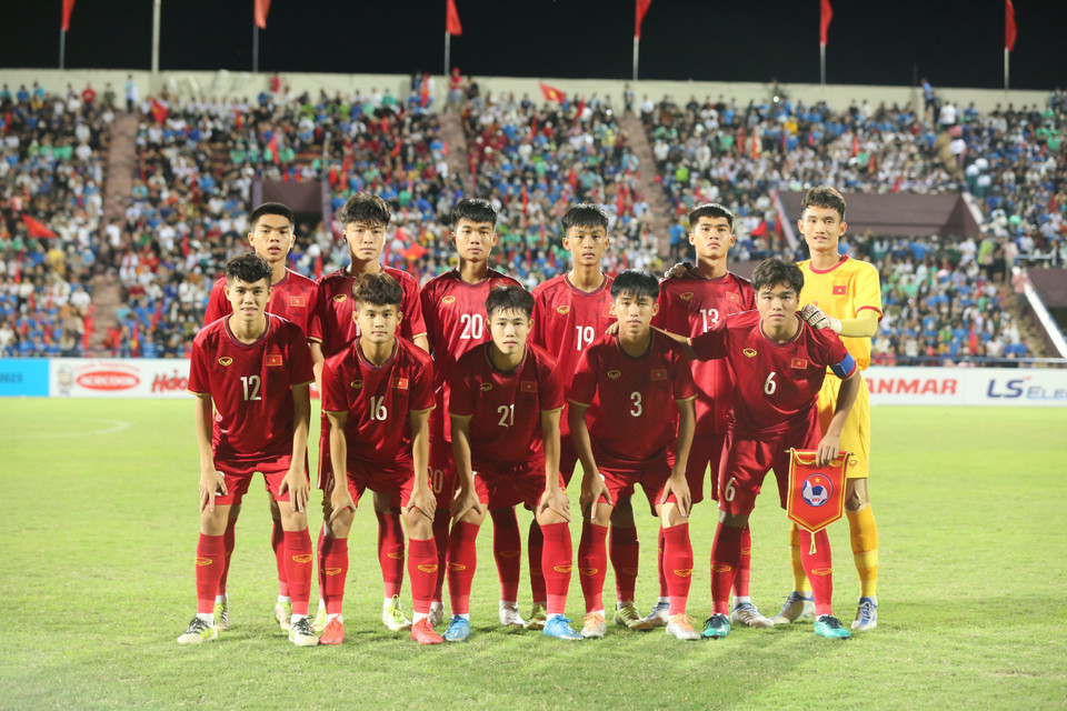 U17 Việt Nam đối đầu U17 Thái Lan trên sân nhà Việt Trì (tỉnh Phú Thọ) trong khuôn khổ lượt trận cuối cùng bảng F tại Vòng loại U17 châu Á 2023 vào tối nay (9/10). (Ảnh: PV/Vietnam+) 