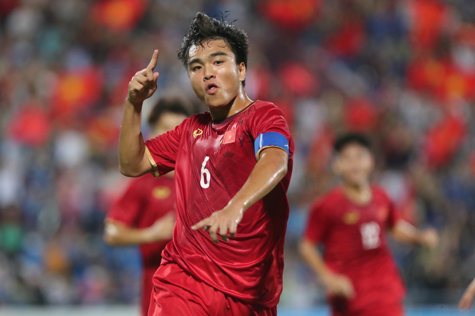 Đây là lần thứ hai lứa cầu thủ này giành chiến thắng trước Thái Lan, sau khi từng đánh bại đối thủ ở trận bán kết giải U16 Đông Nam Á 2022 cách đây chưa lâu. (Ảnh: PV/Vietnam+) 