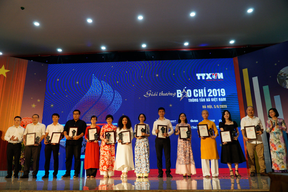 Theo đánh giá của hội đồng giải thưởng, các tác phẩm dự thi có sự đổi mới về nội dung, phương thức thể hiện, đa dạng về loại hình thông tin, có tác động xã hội lớn. (Ảnh: PV/Vietnam+)