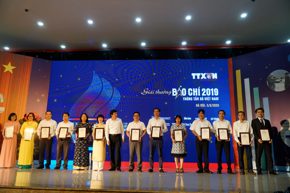 Lễ trao Giải Báo chí Thông tấn xã Việt Nam năm 2019 được tổ chức long trọng vào chiều 5/6 tại Trung tâm Thông tấn Quốc gia (số 5 Lý Thường Kiệt, Hà Nội). (Ảnh: PV/Vietnam+)