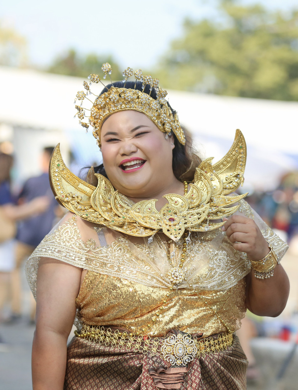 Giống với khán giả Việt Nam, cổ động viên Thái Lan đã sẵn sàng cổ vũ cho đội nhà với tinh thần máu lửa nhất. (Ảnh: PV/Vietnam+)