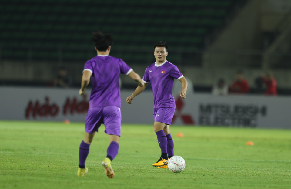 Dù Lào bị đánh giá yếu hơn, song đội tuyển Việt Nam không chủ quan và vẫn cho thấy tinh thần quyết tâm ngay từ buổi tập. (Ảnh: PV/Vietnam+)