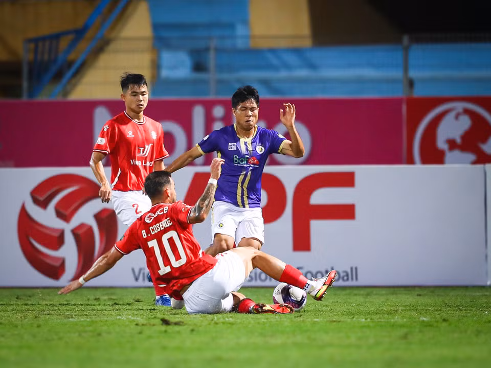 Tuy nhiên, CLB TP.HCM có thể hài lòng bởi đều thua trước Hà Nội FC ở 6 lần làm khách gần nhất tới sân Hàng Đẫy. (Ảnh: PV/Vietnam+)