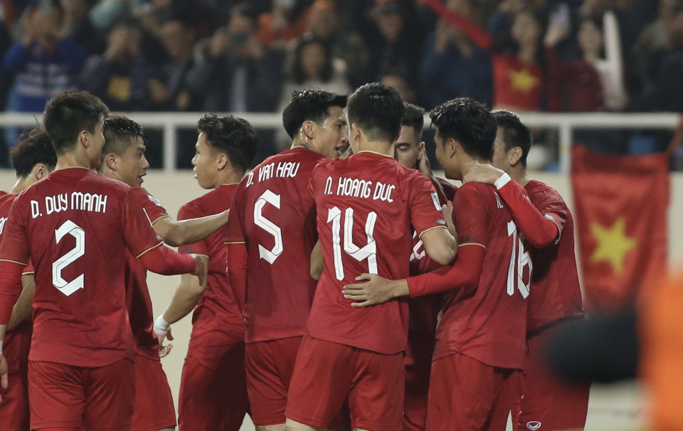 Tới phút 83, đoàn quân áo đỏ sao vàng ấn định tỷ số trận đấu với bàn thắng thứ ba của tiền vệ Hoàng Đức cũng sau một đường chuyền thông minh của Quang Hải. 