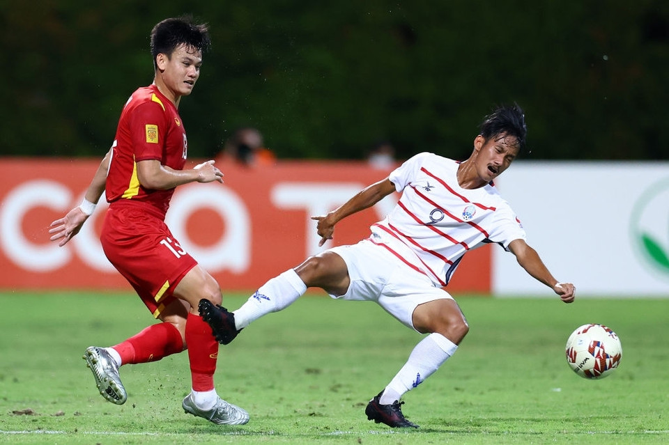Tuy giành chiến thắng đậm trước Campuchia song đội tuyển Việt Nam khép lại vòng bảng của AFF Cup 2020 chỉ với 10 điểm, bằng điểm Indonesia nhưng thua về hiệu số bàn thắng bại. (Ảnh: Getty Images)