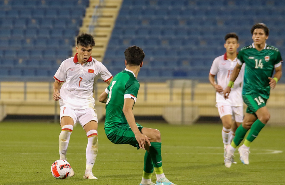 Mặc dù đã có một số điểm tích cực trong trận đấu đầu tiên của U23 Việt Nam dưới thời huấn luyện viên Philppe Troussier nhưng theo nhận định của giới chuyên môn như vậy là quá ít. (Ảnh: VFF)