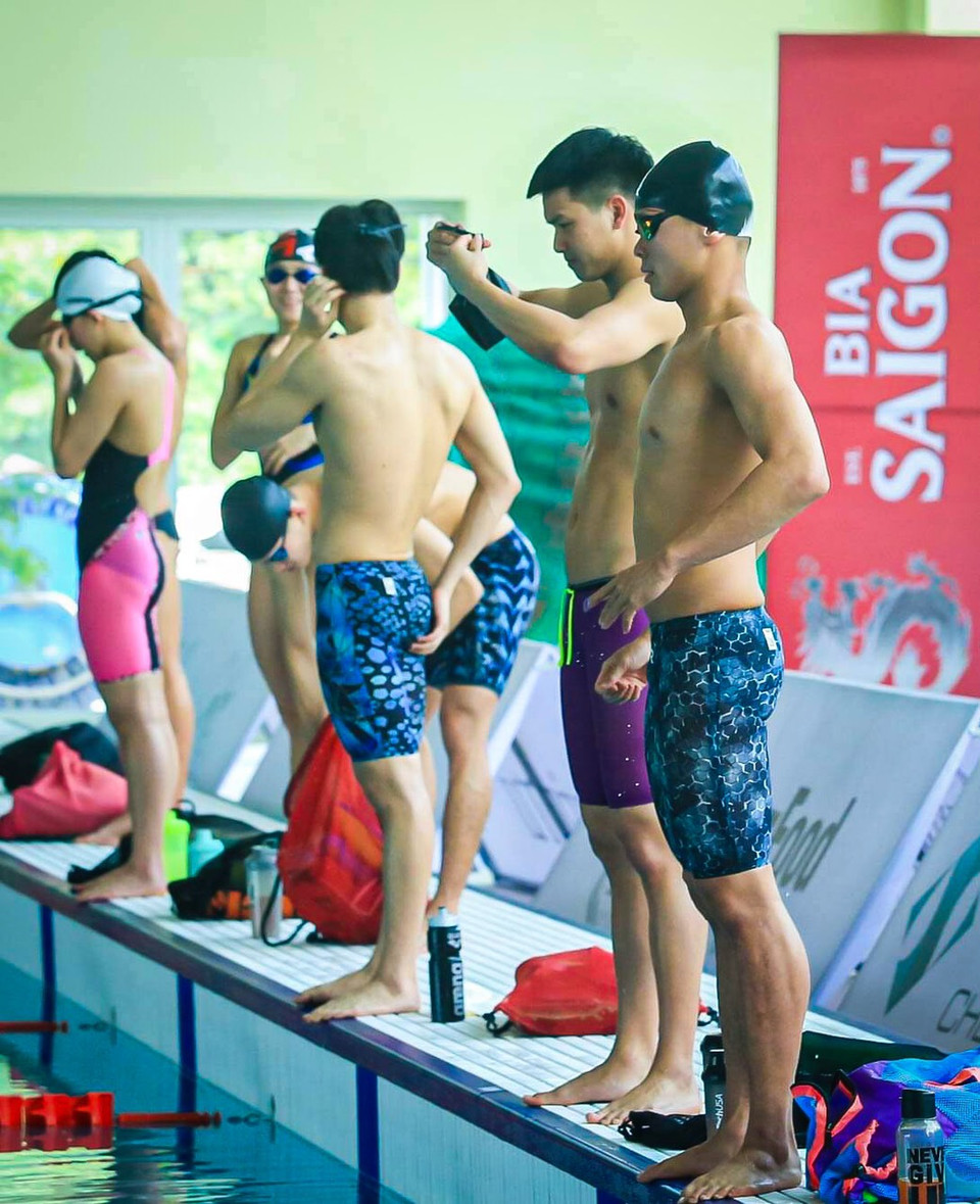 Có 40 thành viên của đội tuyển bơi lội Việt Nam tham dự SEA Games 31, trong đó gồm 31 vận động viên. Môn bơi lội sẽ diễn ra từ ngày 14 đến 19/5. (Ảnh: PV/Vietnam+)