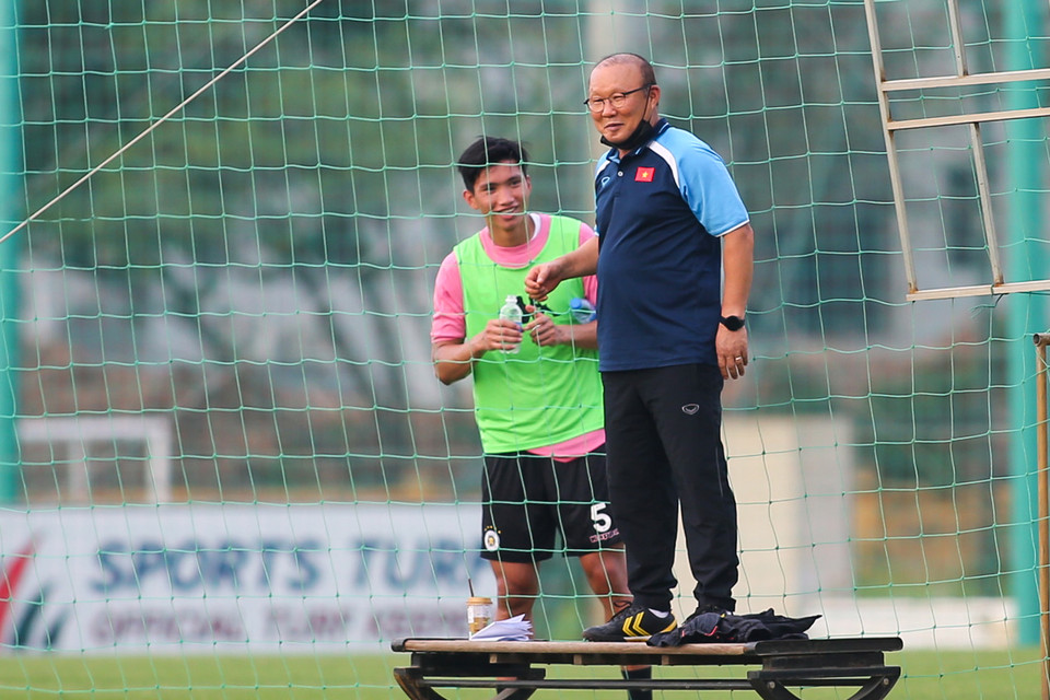 Lần gần nhất Đoàn Văn Hậu gặp ông Park đã từ SEA Games 30 hồi tháng 12 năm ngoái. (Ảnh: Phúc Tá/Vietnam+)