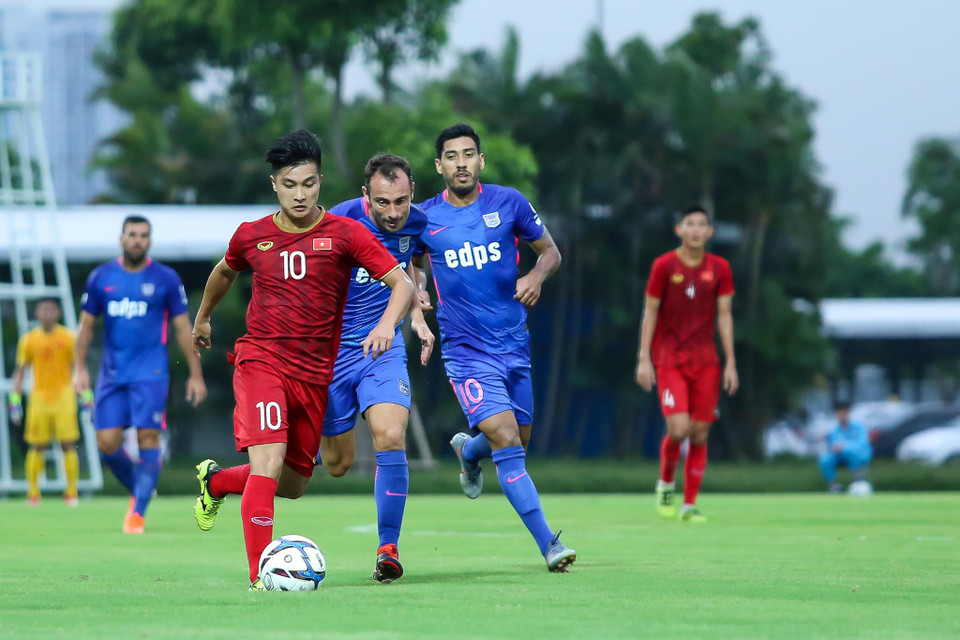 Martin Lo được huấn luyện viên Park Hang-seo triệu tập trong cả 3 đợt tập trung ngắn ngày từ đầu tháng Bảy tới nay của U22 Việt Nam nhằm chuẩn bị cho SEA Games 30. (Ảnh: Nguyên An)
