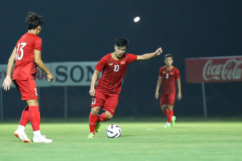Dưới màu áo U22 Việt Nam, Martin Lo thể hiện tốt tài năng của bản thân như những gì đã làm được tại câu lạc bộ Phố Hiến ở giải hạng Nhất mùa này. (Ảnh: Nguyên An)