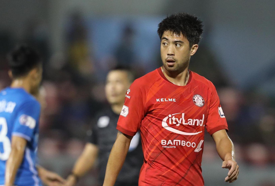 Nhận hai bàn thua trong hiệp hai dù tấn công vượt trội khiến CLB TP.HCM hoàn toàn 'sụp đổ' và đành chấp nhận rời Cẩm Phả với 0 điểm.(Ảnh: PV/Vietnam+)