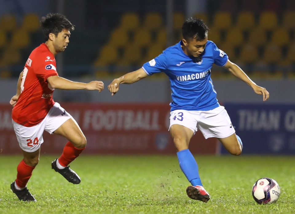 Bởi thế, Quảng Ninh nắm tâm lý tốt hơn với lợi thế sân nhà để chơi tự tin và đẩy mạnh tấn công trong hiệp hai.(Ảnh: PV/Vietnam+)