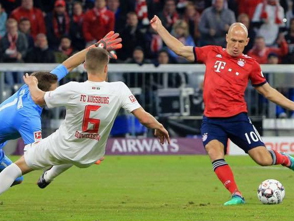 Phải sang đến hiệp hai Robben mới có bàn thắng vào lưới đội bóng áo trắng (Nguồn: Fcb.de) 