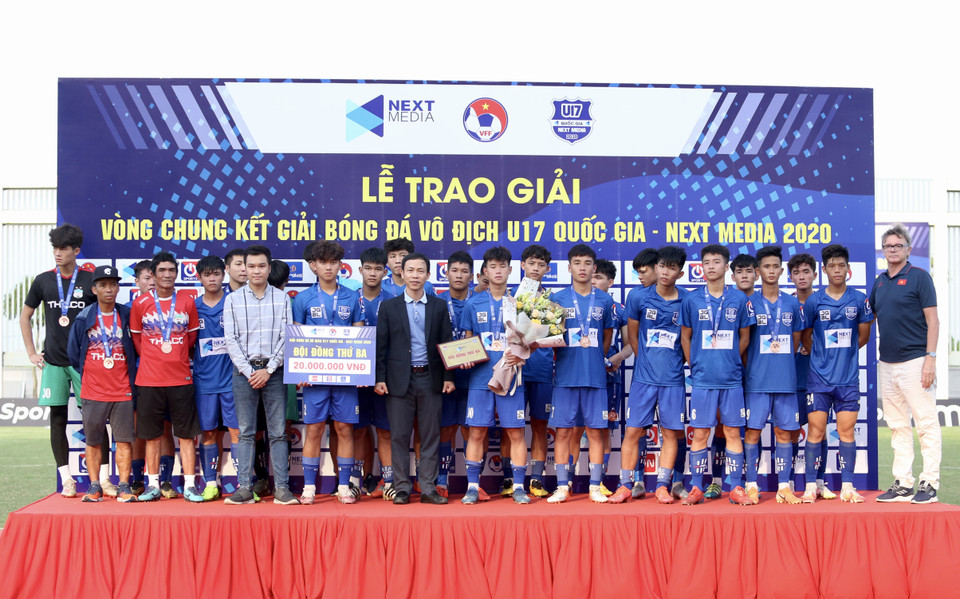 Còn U17 Hoàng Anh Gia Lai ngậm ngùi nhận giải ba chung cuộc ở Vòng chung kết U17 Quốc gia năm nay. (Ảnh: Hiển Nguyễn/Vietnam+)