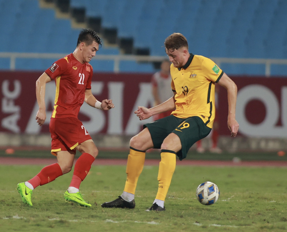 Những pha tấn công đơn điệu của Australia dễ dàng bị ngăn chặn. (Ảnh: PV/Vietnam+)