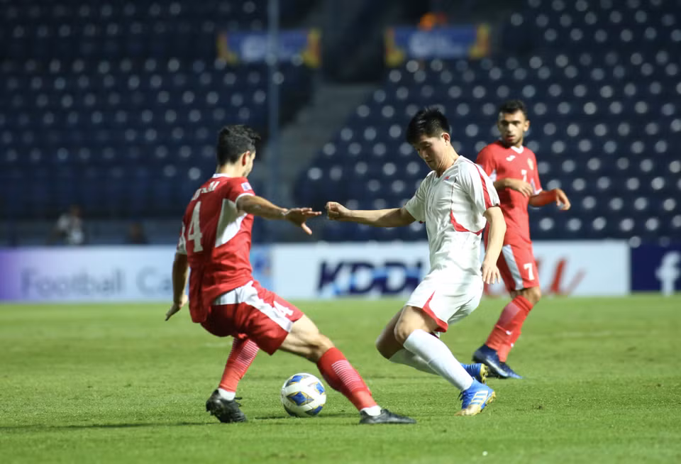 Khi để thua tới 0-2, U23 Triều Tiên mới bừng tỉnh và tấn công rất mạnh mẽ ở những phút cuối với đội hình được đẩy lên rất cao. (Ảnh: Nguyên An/Vietnam+)