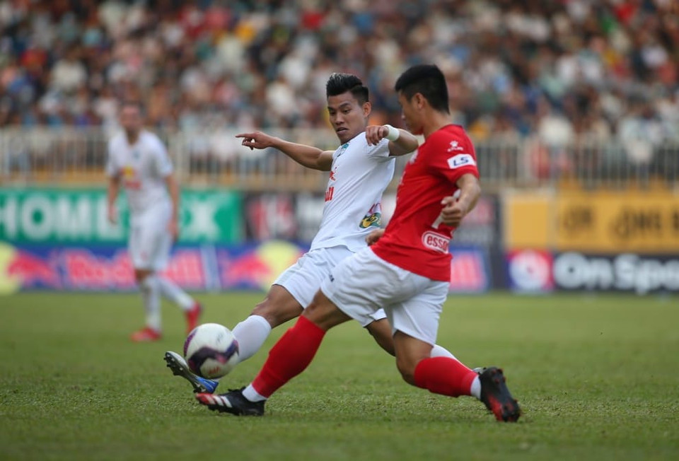 Đoàn quân huấn luyện viên Kiatisak khiến CLB TP.HCM không có nhiều cơ hội tấn công nguy hiểm trong suốt hiệp một và nửa đầu 45 phút tiếp theo. (Ảnh: PV/Vietnam+)