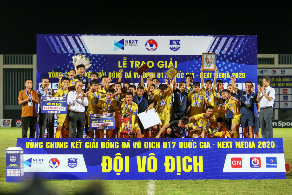 Đội bóng này thể hiện bộ mặt ấn tượng ở mùa giải này với chỉ 1 thất bại trước chính U17 Nutifood lượt trận cuối vòng bảng. Nhưng khi ấy, họ chỉ tung ra đội hình phụ khi đã chắc suất đi tiếp. (Ảnh: Huệ Thu/Vietnam+)