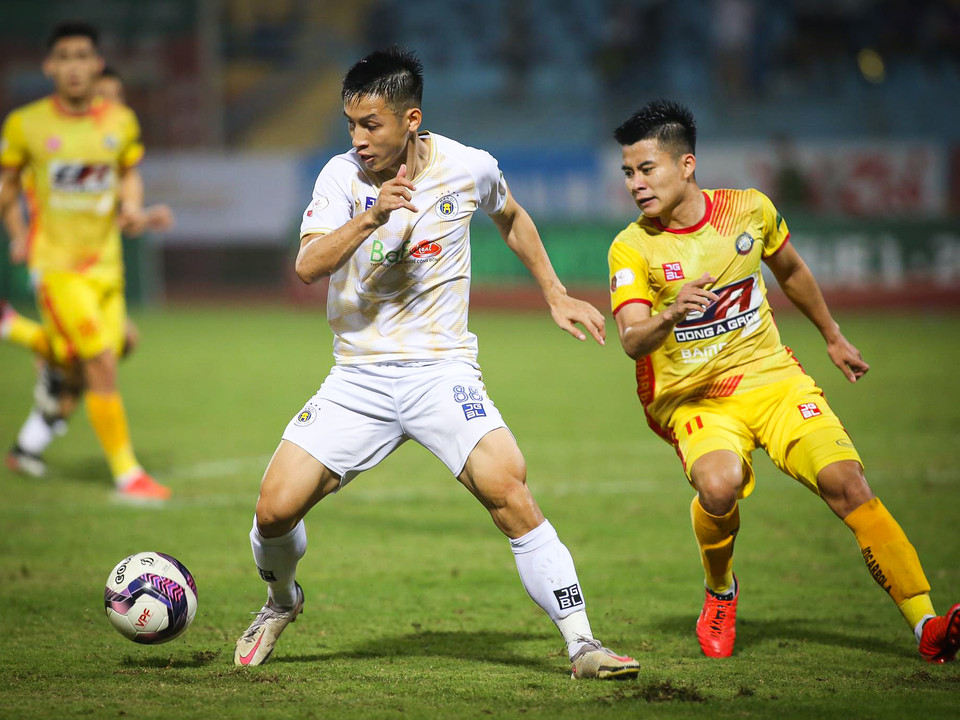 Sau trận gặp Thanh Hóa, các cầu thủ ở Hà Nội FC như Hùng Dũng, Quang Hải, Thành Chung sẽ hội quân cùng đội tuyển Việt Nam để chuẩn bị cho trận gặp Oman vào ngày 24/3 tại vòng loại thứ ba World Cup 2022. (Ảnh: PV/Vietnam+)