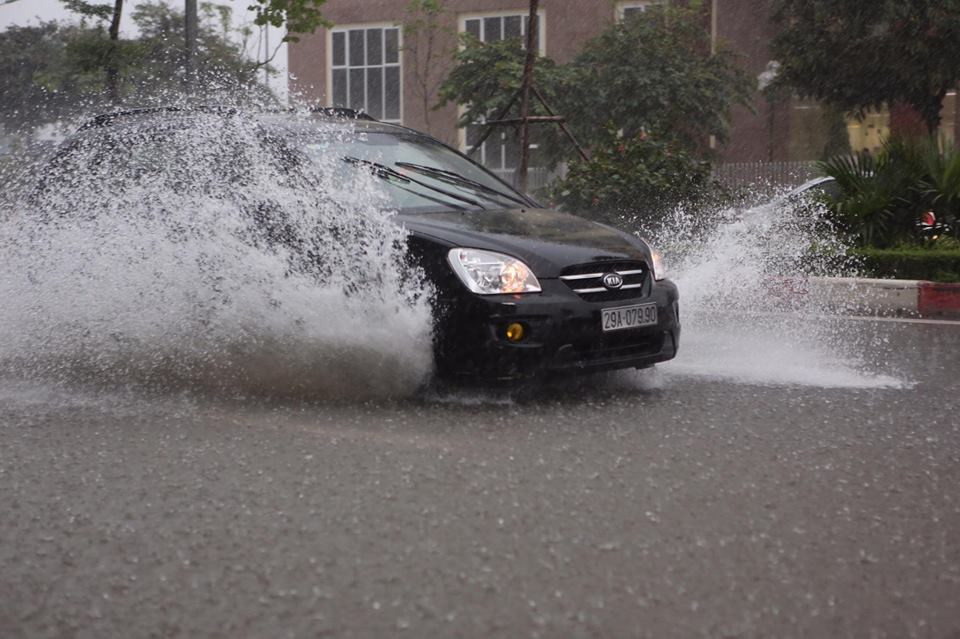Các tuyến phố đã bị ngập nặng. (Nguồn: Sơn Bách/Vietnam+)