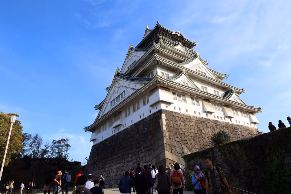 Lâu đài Osaka là một địa điểm thu hút khách du lịch tới tham quan. (Nguồn: Huy Hùng/TTXVN)