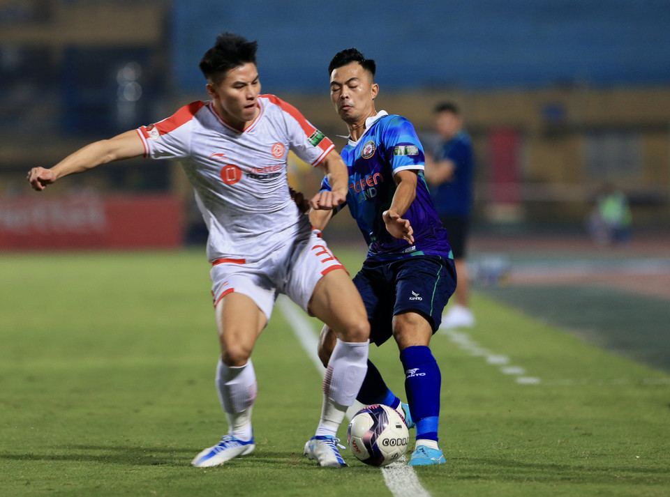 Bình Định vẫn đứng thứ ba trên bảng xếp hạng với 38 điểm, kém 6 điểm so với đội đầu bảng Hà Nội FC. (Ảnh: PV/Vietnam+)