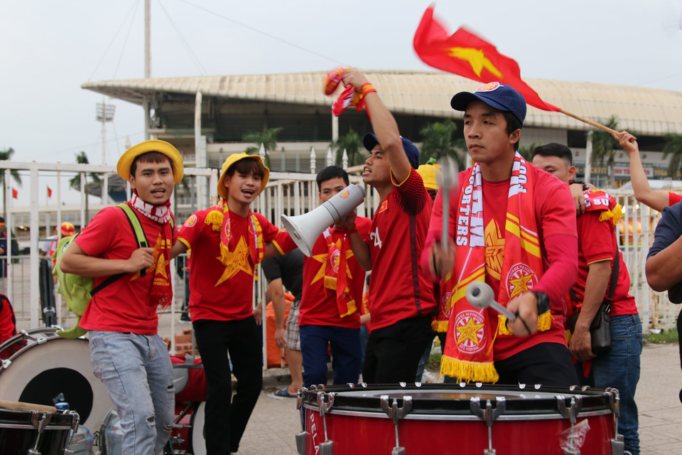 Tuyển Việt Nam sẽ đối đầu UAE lúc 20 giờ tối nay (14/11). Đoàn quân huấn luyện viên Park Hang-seo được tin tưởng sẽ giành một chiến thắng tuyệt đối. (Ảnh: G.N)