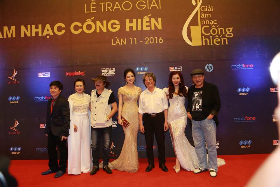 Giới nghệ sỹ gạo cội và dàn nghệ sỹ nổi tiếng trong sự kiện thảm đỏ... (Ảnh: BTC)