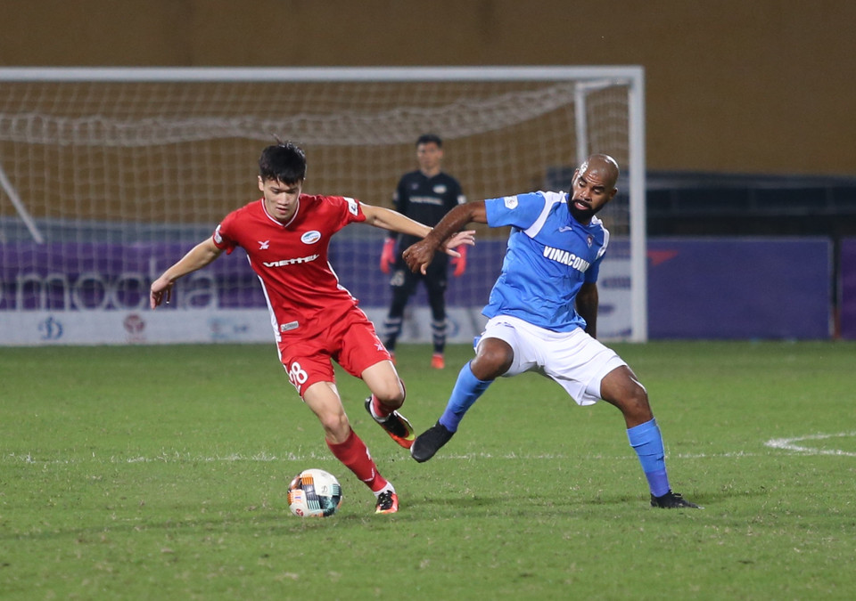 Viettel phải giành chiến thắng trước Than Quảng Ninh ở vòng 6 giai đoạn hai V-League 2020 tối 3/11 để vững vàng đua vô địch khi mùa giải chỉ còn một vòng đấu trước mắt. (Ảnh: Hiển Nguyễn/Vietnam+)