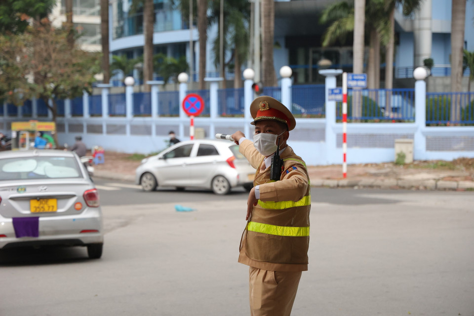 Các phương tiện từ các tỉnh Hòa Bình, Sơn La đến nút giao Quốc lộ 21A–Đại lộ Thăng Long, rẽ trái theo hướng tuyến quy định tại điểm 2, đi các tỉnh Phú Thọ, Vĩnh Phúc, Tuyên Quang, Yên Bái, Lào Cai... (Ảnh: PV/Vietnam+)