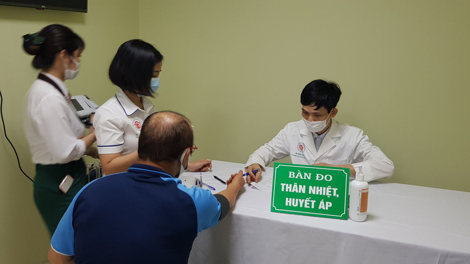 Sau lãnh đạo, thành viên ban huấn luyện, các cầu thủ tuyển Việt Nam cũng sẽ được tiêm vaccine ngừa COVID-19 trong 3 ngày 8, 9 và 13/4. (Ảnh: VFF) 