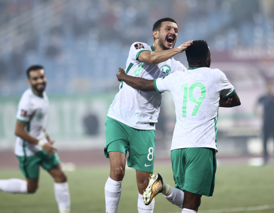 Đối thủ từ Tây Á có bàn thắng duy nhất ở phút 31 để giành trọn 3 điểm trước Việt Nam từ một tình huống đánh đầu ngược của tiền đạo Al Shehri. (Ảnh: PV/Vietnam+)