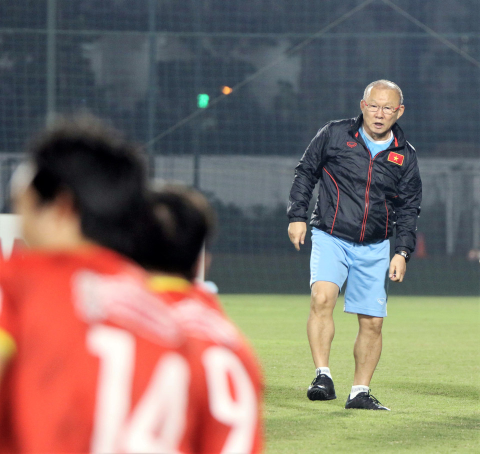 Sau buổi tập vào tối qua, huấn luyện viên Park Hang-seo cũng đã chốt danh sách gồm 23 cầu thủ thi đấu với Saudi Arabia. (Ảnh: VFF)