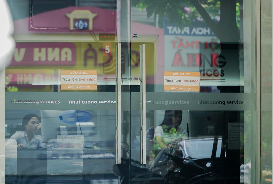 Theo lời của nhân viên tại đây, trung tâm bảo hành Nhật Cường vẫn duy trì hoạt động nhằm đảm bảo quyền lợi cho khách hàng. (Ảnh: Minh Hiếu/Vietnam+)