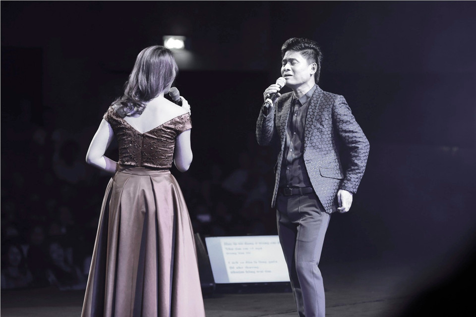 Mỹ Tâm đã có bản song ca cùng nam ca sỹ Tấn Minh bản 'Em và tôi' của Thanh Tùng khá mới mẻ... (Ảnh: Tú Nguyễn)