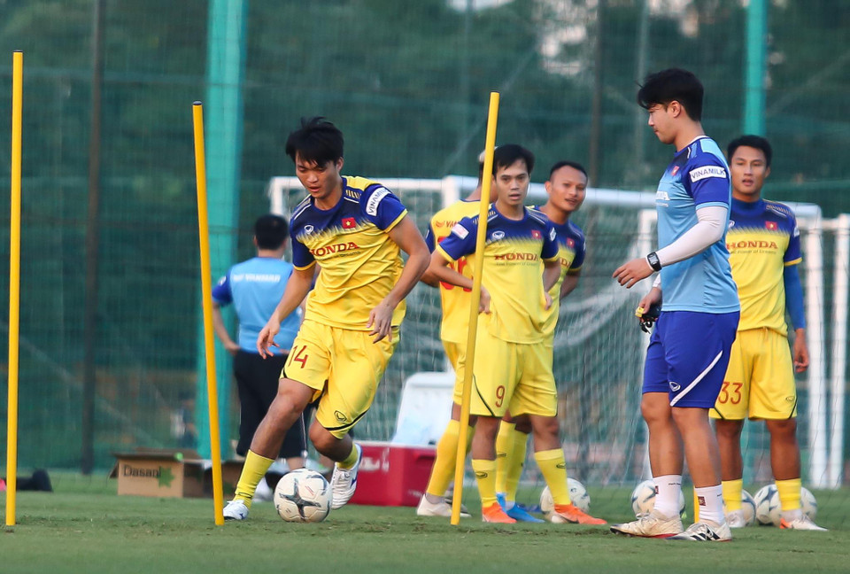 Ở những buổi tập trước, cả hai cầu thủ này cũng luôn nằm trong nhóm những người thực hiện hiệu quả nhất các bài tập với bóng của tuyển Việt Nam. (Ảnh: Nguyên An)