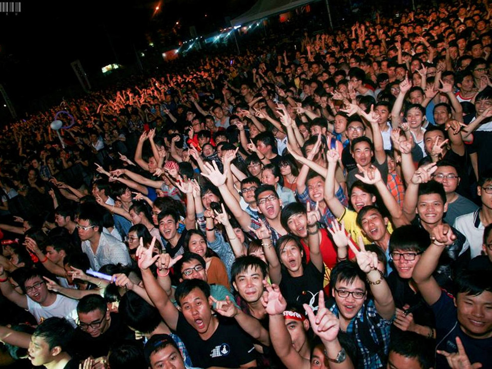 Sân vận động Lạch Tray không còn chỗ trống (Ảnh: BTC)