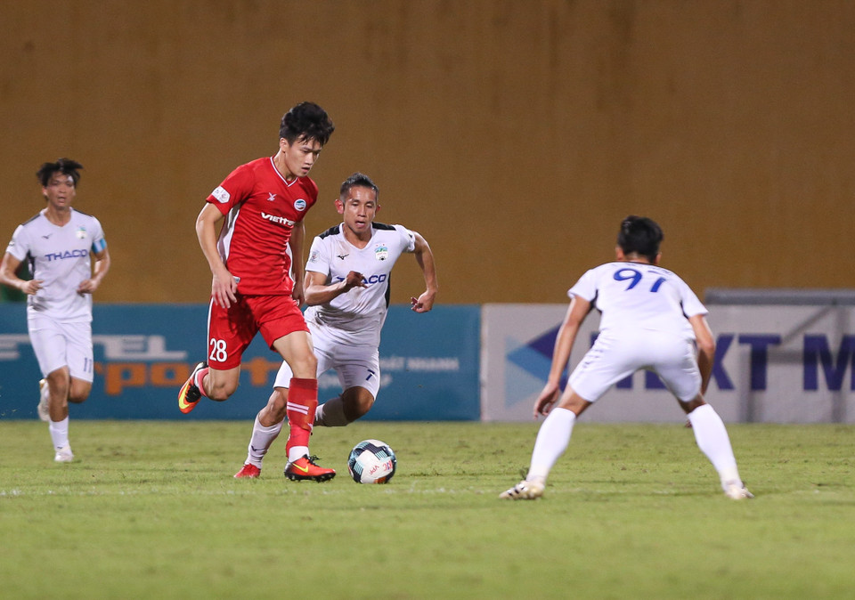 Hoàng Anh Gia Lai có 90 phút thua toàn diện trước đối thủ. Dù ưa chơi kiểm soát bóng, song họ bị Viettel lấn lướt, làm chủ thế trận. (Ảnh: Hiển Nguyễn/Vietnam+)