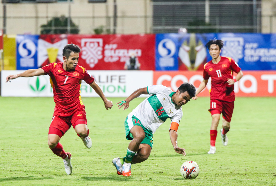 Trên hành trình bảo vệ ngôi vô địch, tuyển Việt Nam sẽ còn phải đương đầu với những đối thủ khó chịu không kém Indonesia. (Ảnh: VFF)