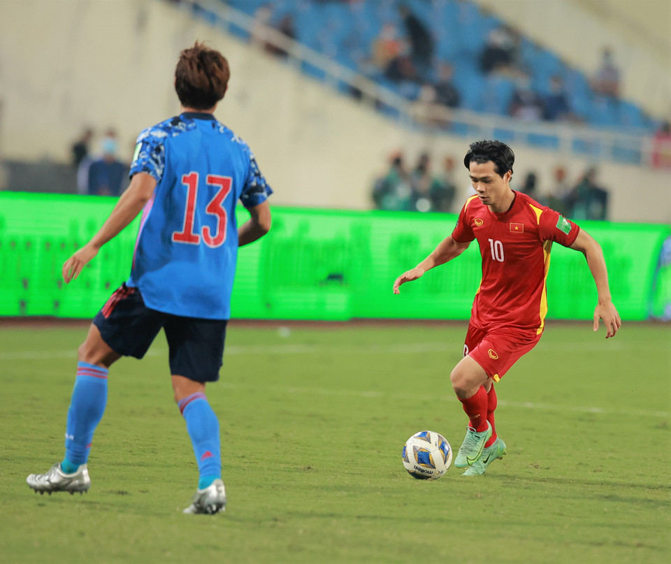 Công Phượng trong lần được đá chính cũng không tạo được cơ hội nào trước đội bóng đến từ xứ sở hoa anh đào. (Ảnh: PV/Vietnam+)